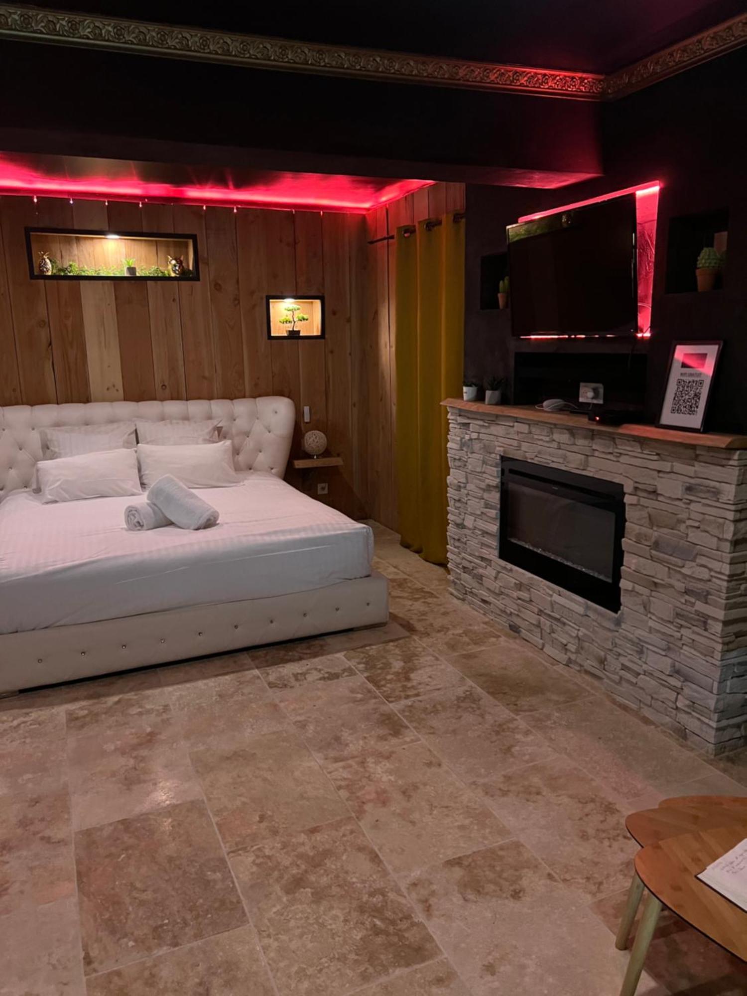 Le Lodge Des Charmes 5 Etoiles Leves Buitenkant foto