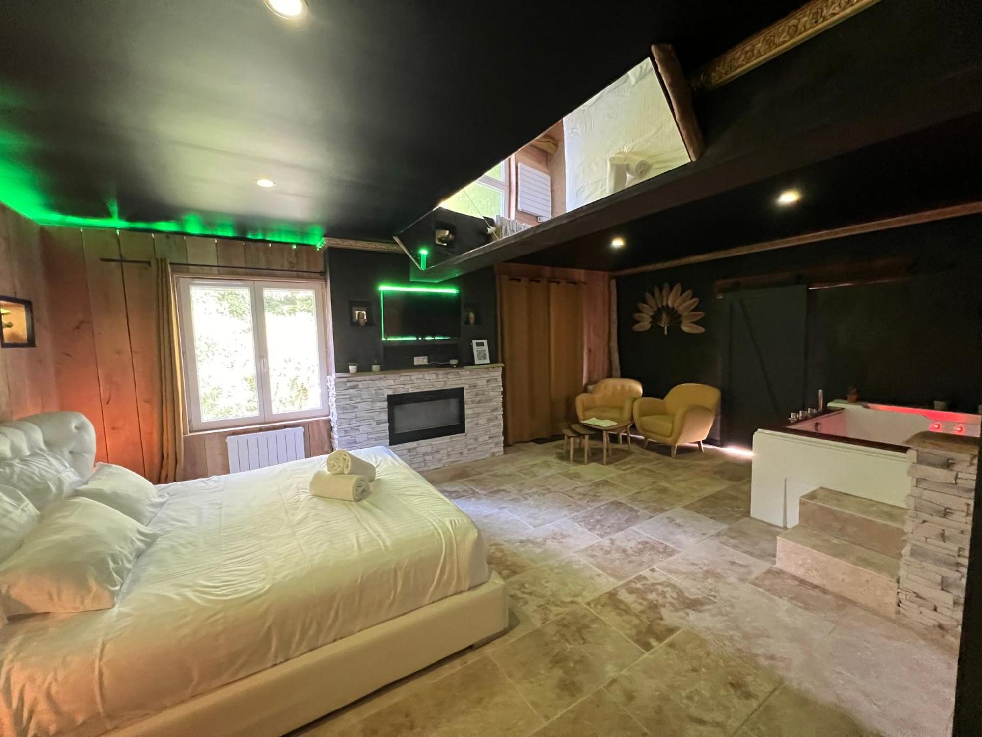 Le Lodge Des Charmes 5 Etoiles Leves Buitenkant foto