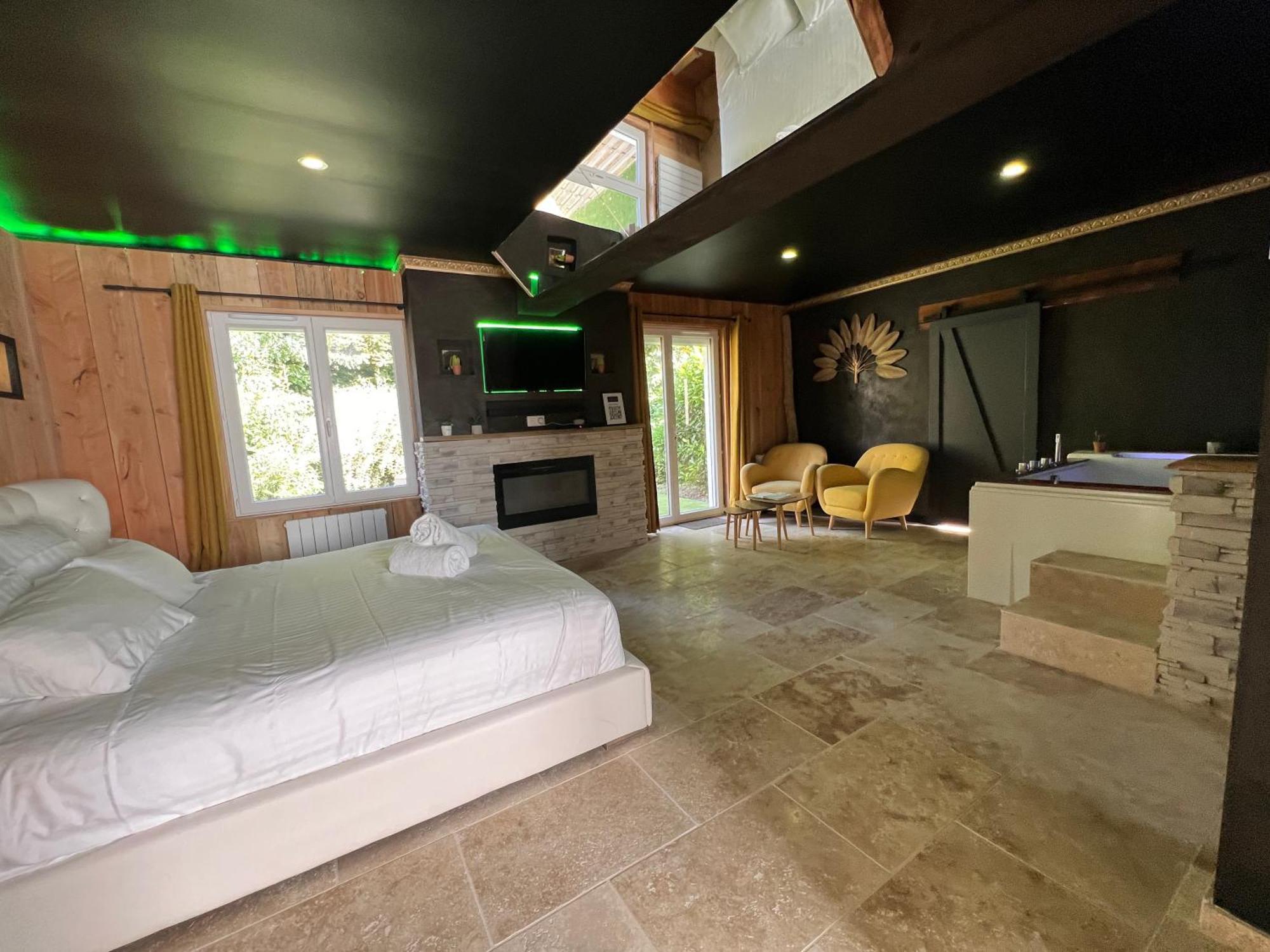 Le Lodge Des Charmes 5 Etoiles Leves Buitenkant foto