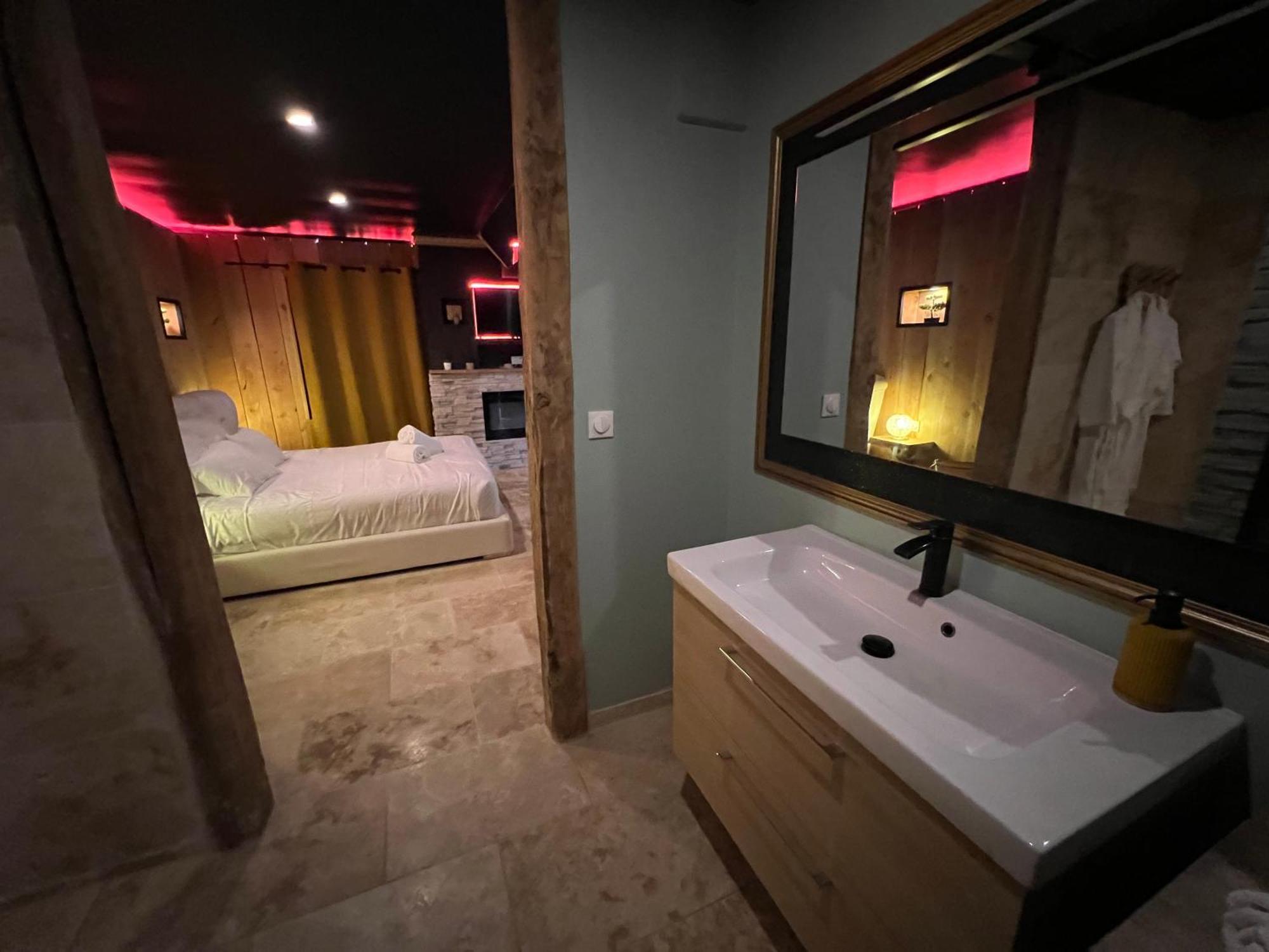 Le Lodge Des Charmes 5 Etoiles Leves Buitenkant foto